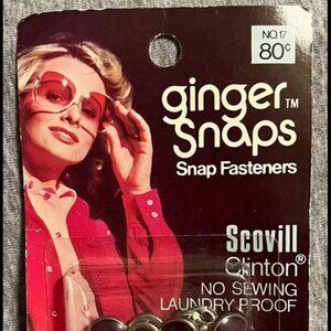 Scovill Clinton Dark Pink Pearl Round Ginger Snaps